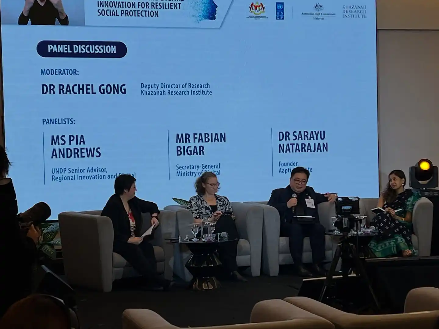 Sesi Dialog Polisi UNDP 